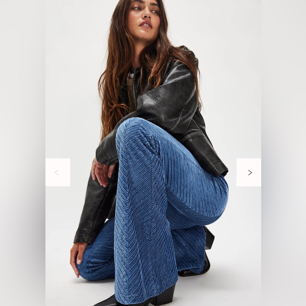 Free People Slim Velvet Pants in Blue - small